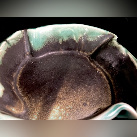 Signed Vintage Hand Thrown Studio Art Pottery Dish - Picture 4 of 16